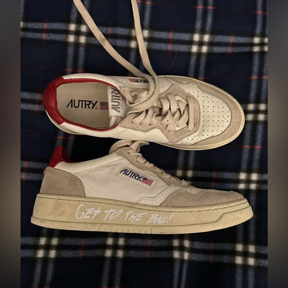 Autry Women's Medalist Sneakers - Get To The Ball!